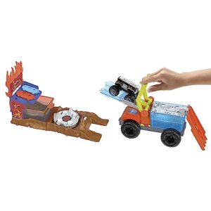 Hot Wheels Monster Trucks Arenabeukers Color Shifters 5 Alarm Rescue with 1 Color Shifter Monster Truck, 2 Color Shifter Demolition Cars and 1 Detachable Trailer, HPN73