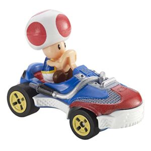 Hot Wheels GBG30 Mario Kart 1:64 Die-Cast Toad with Sneeker Vehicle