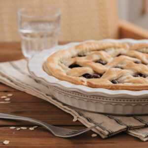 MIKIGEY Ceramic Pie Pan for Baking, 9 inch Pie Pans Set of 2, Round Pie Dish for Dessert Kitchen, Farmhouse Vintage Color Pie Plate, Oven & Dishwasher Safe, Off-White