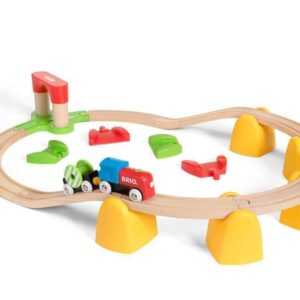 BRIO World 33710 - My First Railway Battery Operated Train Set | 25 Piece Wood Train Set for Toddlers | Inclusive of Accessories and Wooden Tracks | Certified by Forest Stewardship Council