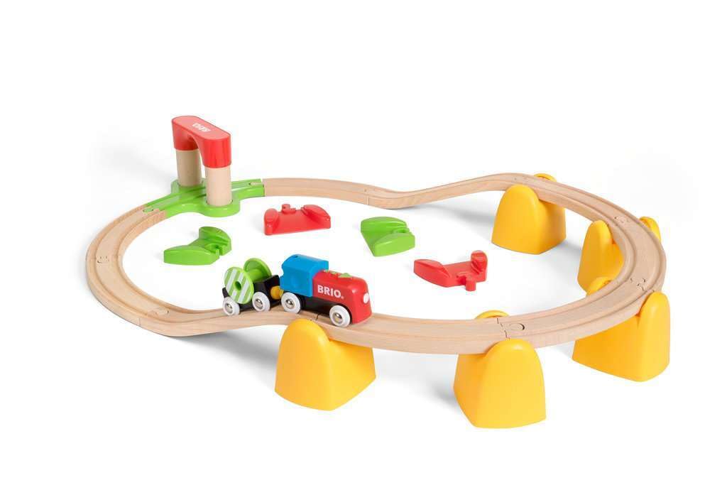 BRIO World 33710 - My First Railway Battery Operated Train Set | 25 Piece Wood Train Set for Toddlers | Inclusive of Accessories and Wooden Tracks | Certified by Forest Stewardship Council