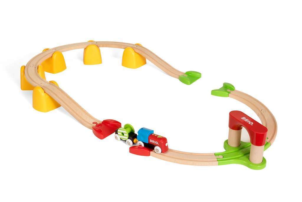 BRIO World 33710 - My First Railway Battery Operated Train Set | 25 Piece Wood Train Set for Toddlers | Inclusive of Accessories and Wooden Tracks | Certified by Forest Stewardship Council