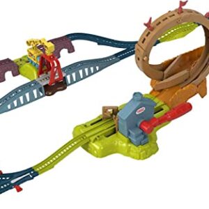 Thomas & Friends Toy Train Set Loop & Launch Maintenance Yard with Thomas Motorized Engine & Carly the Crane for Preschool Kids Ages 3+ Years