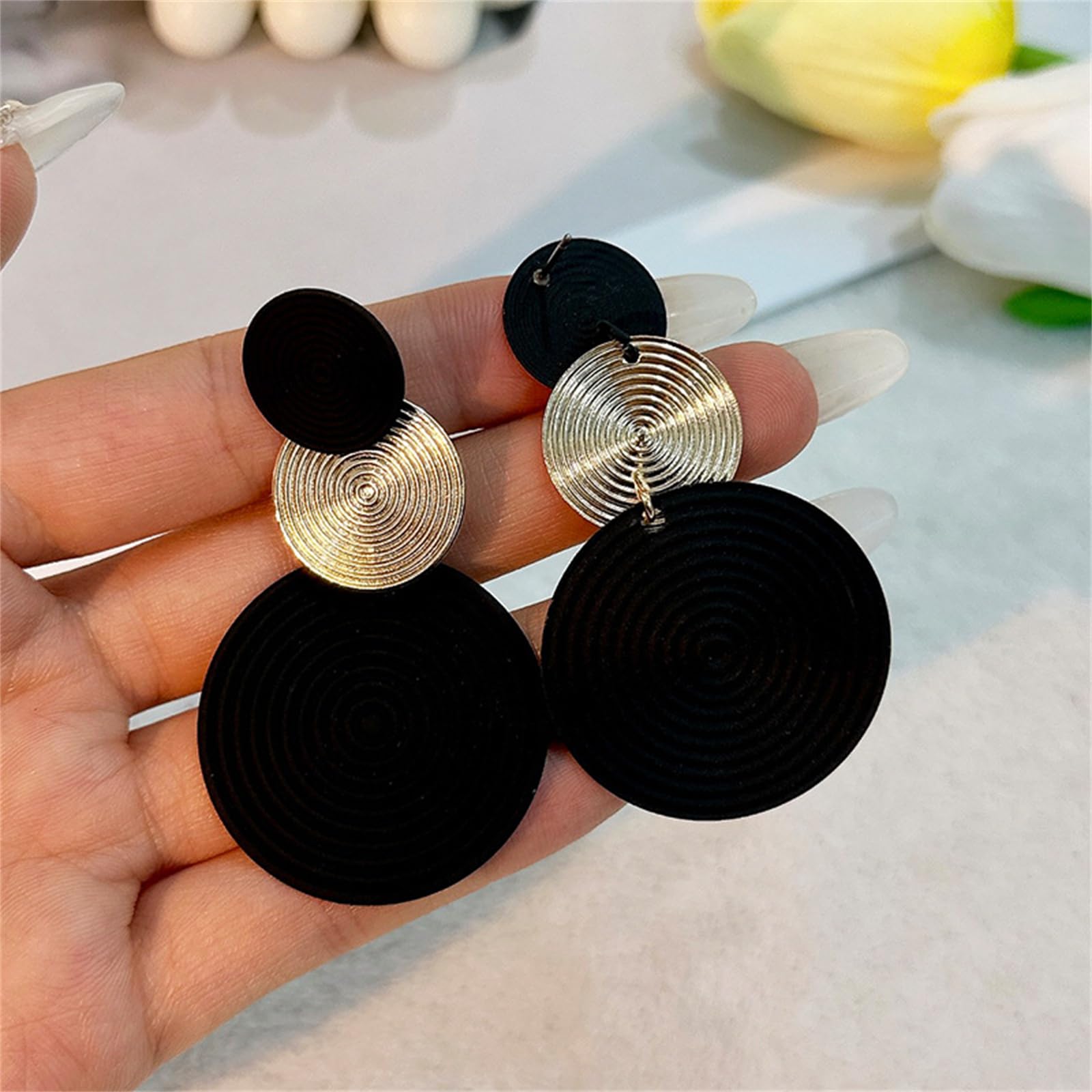 Retro 80s Neon Earrings Round Disc Dangle Drop Earrings for Women Lightweight Bohemia Statement Geometric Round Earrings Fashion Accessories 80s Jewelry Costume Party (Gold Black)