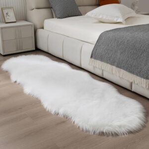 CKLZSAY White Faux Fur Sheepskin Rug Super Soft Fluffy Plush Rug Bedroom Floor Room Sofa Cushion Living Room Runners Bedside Rugs (2×6 ft Sheepskin White)