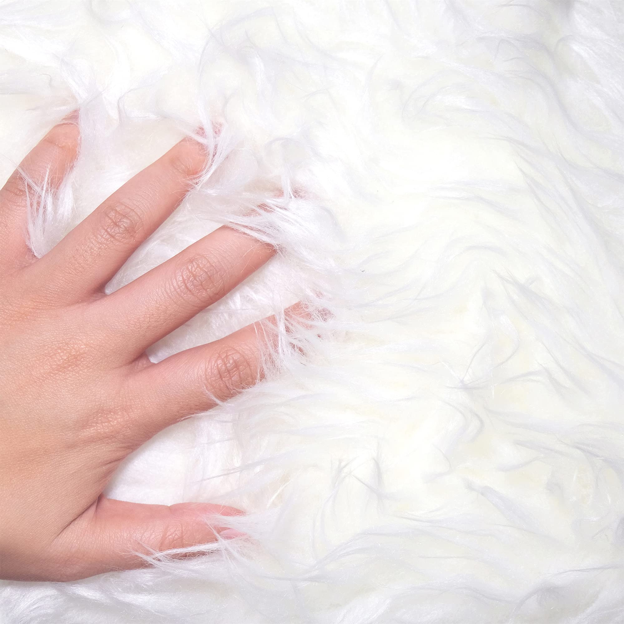 Faux Fur Fabric Shaggy Craft Fur White Fur for Crafts,Gnomes,Costume,Camera Floor,Decoration (20×20 inches, White)