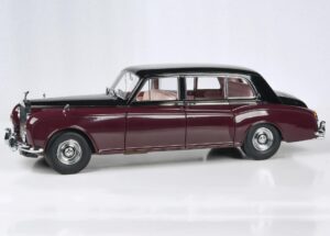 1965 rolls royce phantom v duotone royal garnet red and mason's black 1/18 diecast model car by paragon models pa-98218