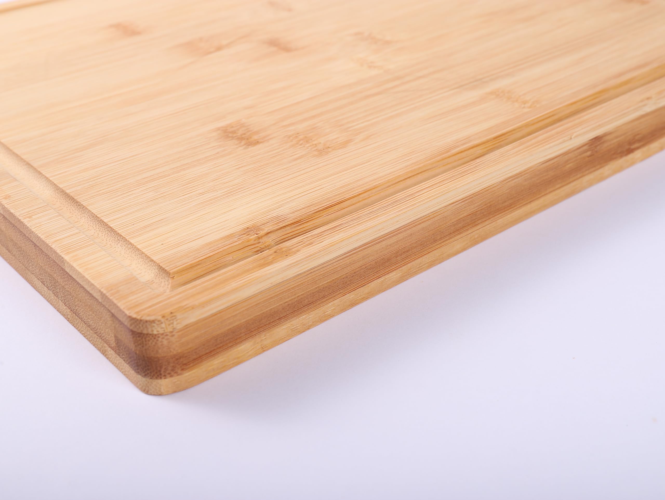 Daisy's Findings Wooden Cutting Boards For Kitchen - Bamboo Cutting Board with Grooves - Chopping Boards for Meat, Vegetables, Fruits - Ideal for Charcuteries or Cheese Boards - Large, Thick Board