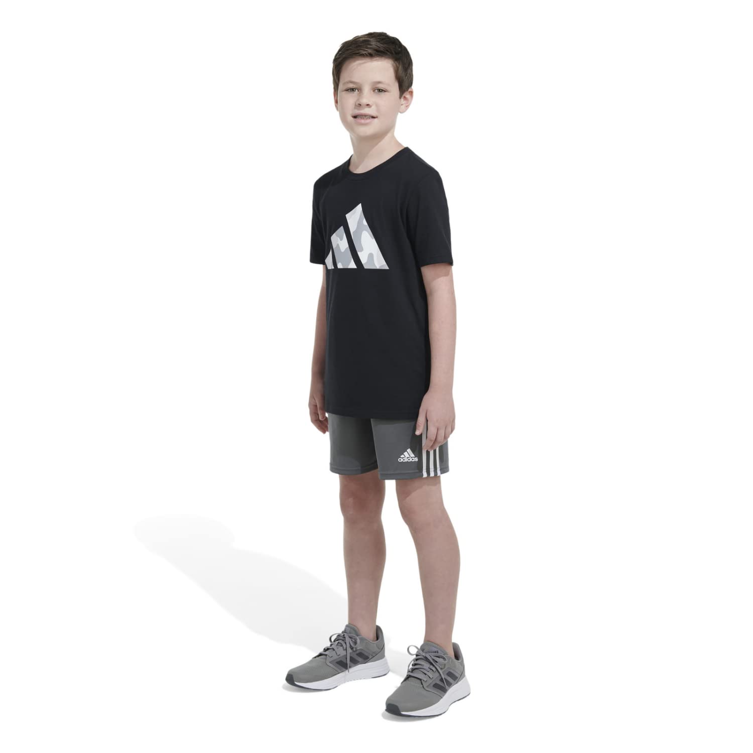 adidas Boys' Big Short Sleeve Cotton BoS Ghost Logo T-Shirt, Black, S(8)