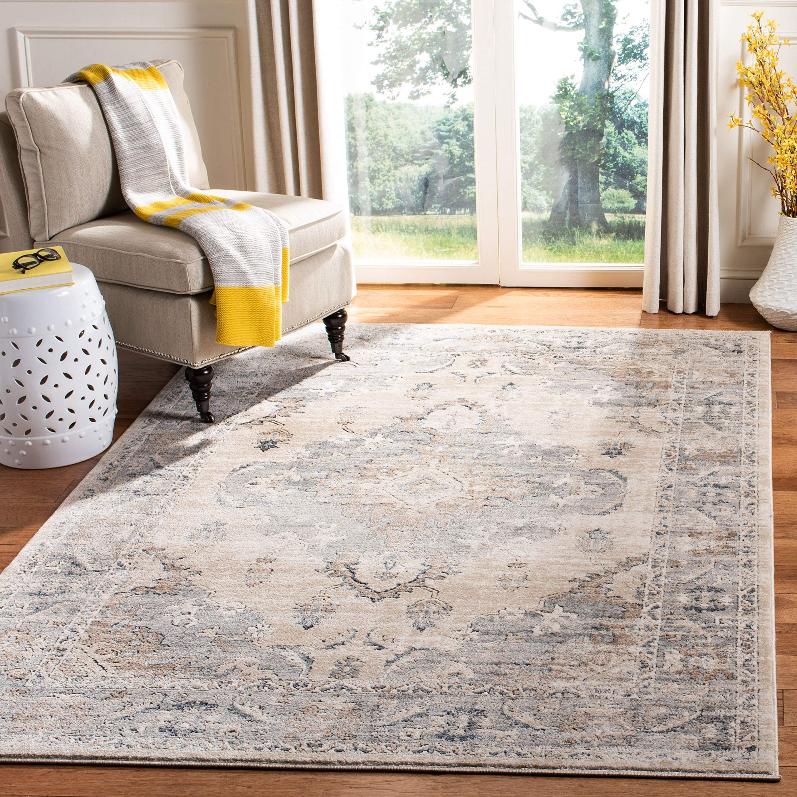 SAFAVIEH Oregon Collection Area Rug - 9' x 12', Beige & Grey, Oriental Distressed Design, Non-Shedding & Easy Care, Ideal for High Traffic Areas in Living Room, Bedroom (ORE898B)