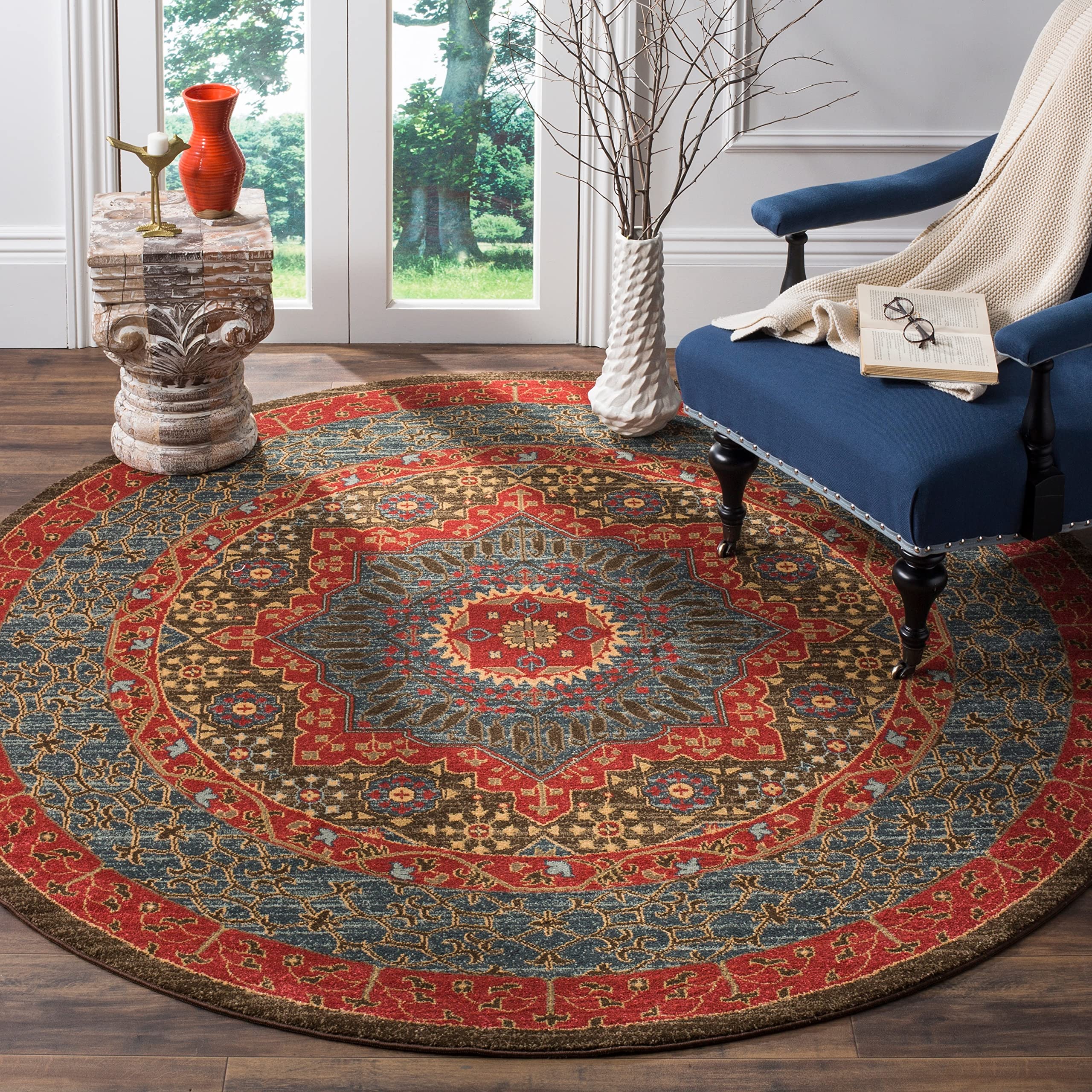 SAFAVIEH Mahal Collection Area Rug - 9' x 12', Navy & Red, Traditional Oriental Design, Non-Shedding & Easy Care, Ideal for High Traffic Areas in Living Room, Bedroom (MAH620C)