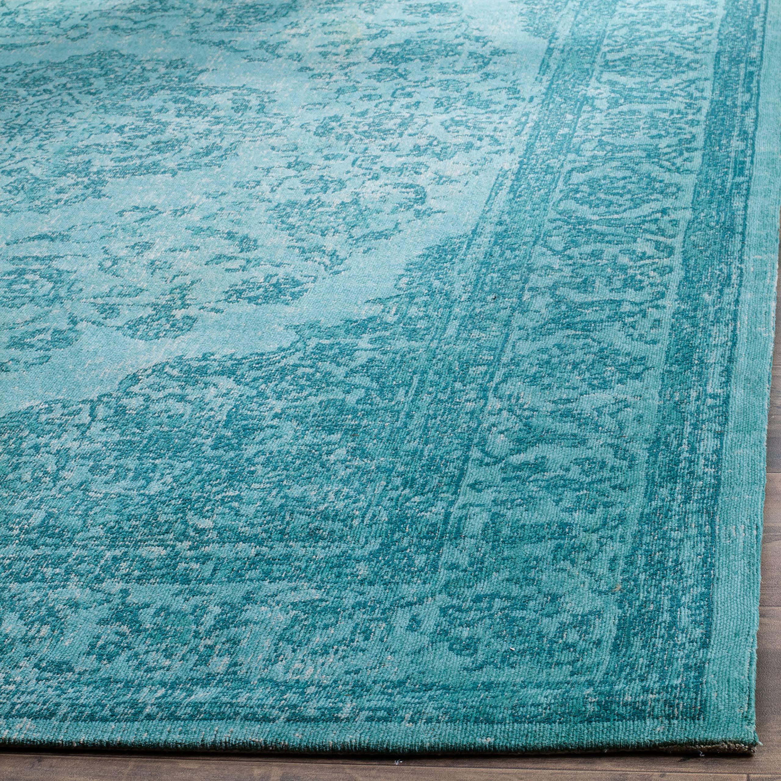 SAFAVIEH Classic Vintage Collection Area Rug - 8' x 10', Aqua, Oriental Medallion Cotton Design, Easy Care, Ideal for High Traffic Areas in Living Room, Bedroom (CLV121E)