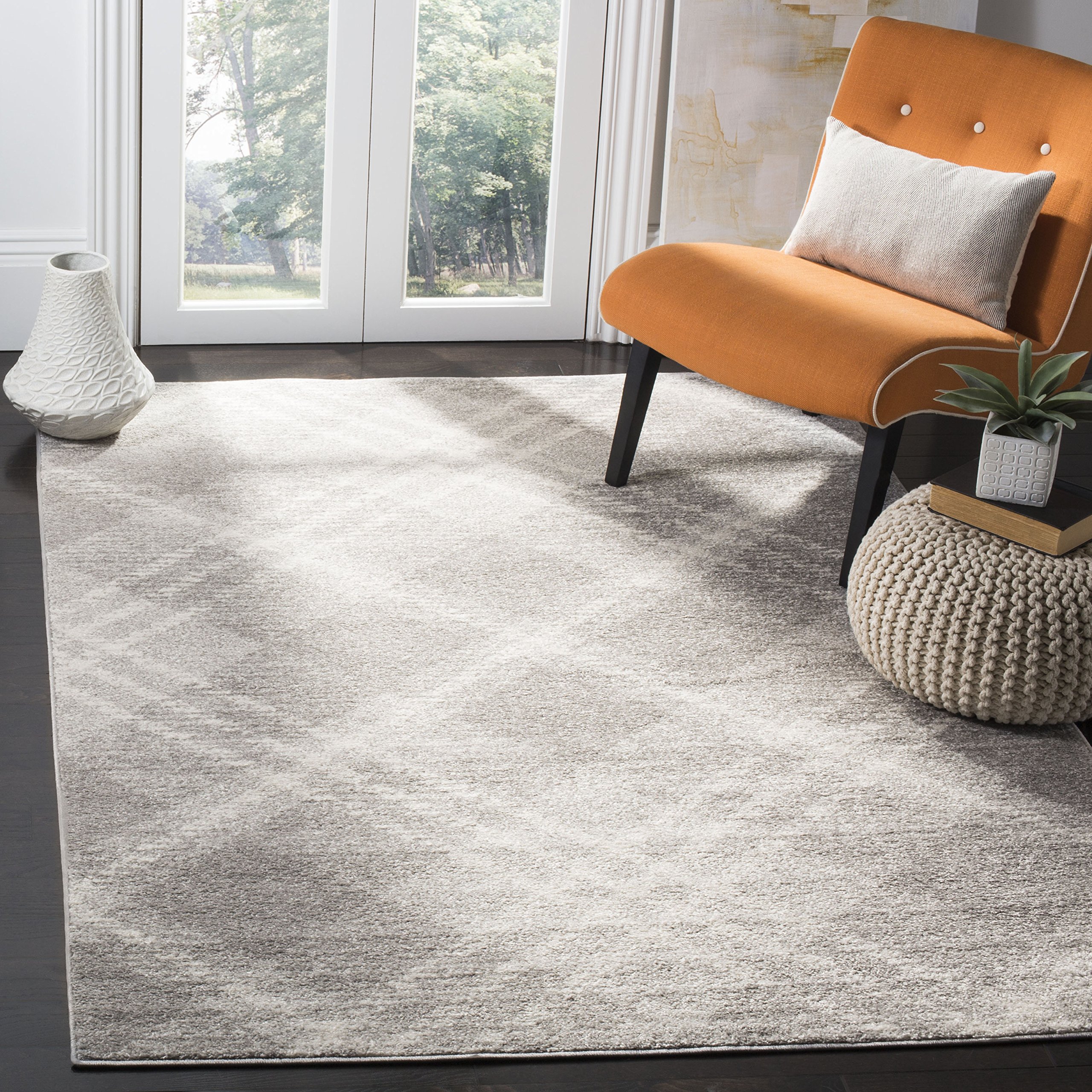 SAFAVIEH Adirondack Collection Area Rug - 9' x 12', Light Grey & Ivory, Modern Plaid Design, Non-Shedding & Easy Care, Ideal for High Traffic Areas in Living Room, Bedroom (ADR129B)