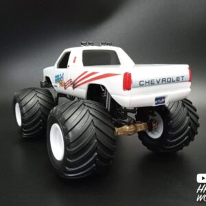 AMT USA-1 Monster Truck 2T 1:32 Scale Model Kit