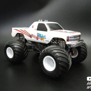 AMT USA-1 Monster Truck 2T 1:32 Scale Model Kit