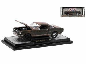 m2 1966 shelby gt350 ivy green with wimbledon white stripes (rusted) limited edition to 5250 pieces worldwide 1/24 diecast model car machines 40300-107a