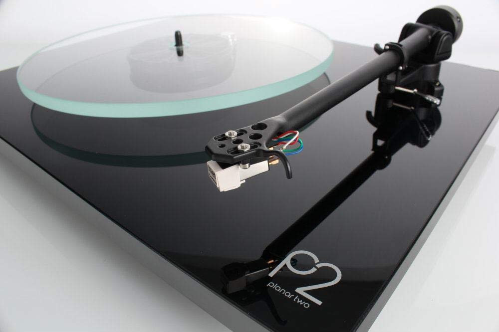 Rega Planar 2 Turntable with Premounted Carbon MM Cartridge (Gloss Black)