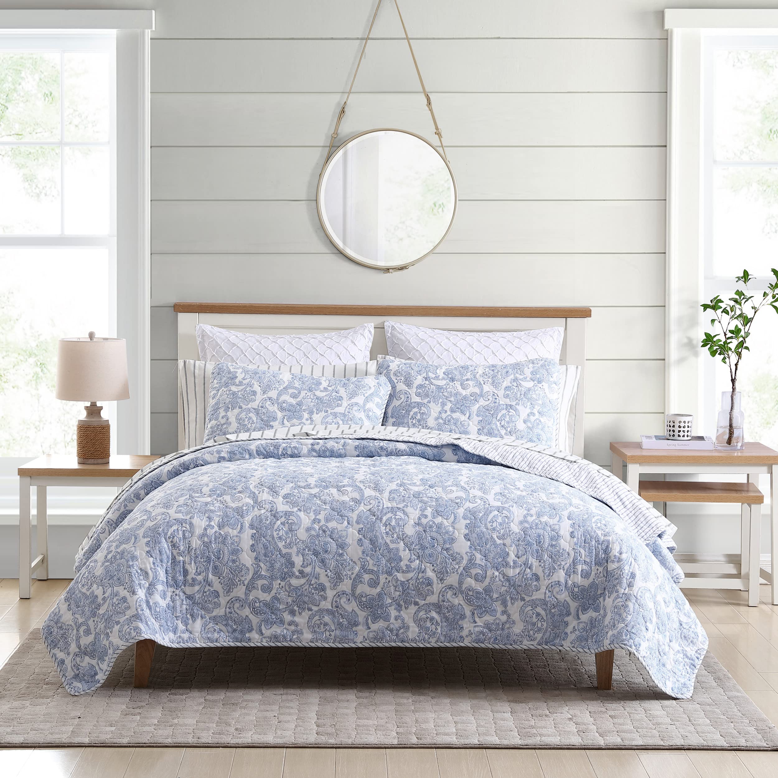 Stone Cottage- Queen Quilt Set, Cotton Reversible Bedding Set, All Season Cottage Home Décor (Field of Paisley Blue, Queen)