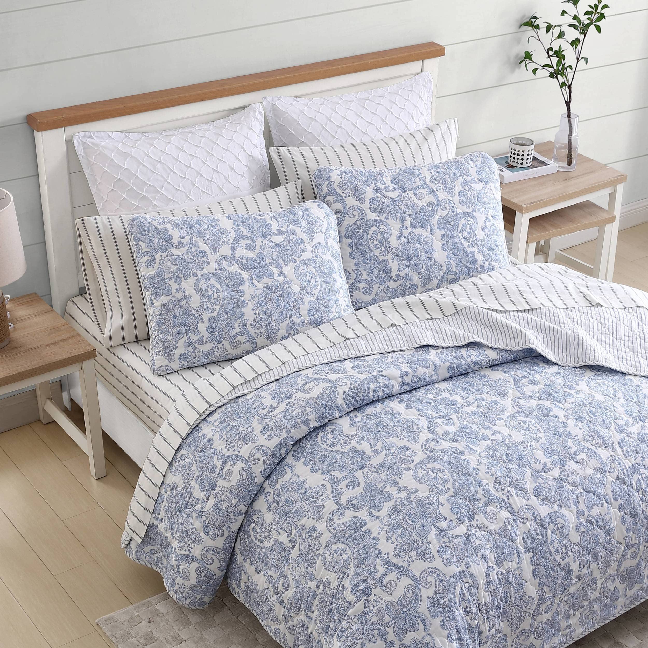 Stone Cottage- Queen Quilt Set, Cotton Reversible Bedding Set, All Season Cottage Home Décor (Field of Paisley Blue, Queen)