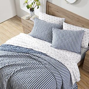 Stone Cottage - Queen Quilt Set, Super Soft Reversible Bedding with Matching Shams, Luxurious Room Essentials (Willow Way Indigo, Queen)