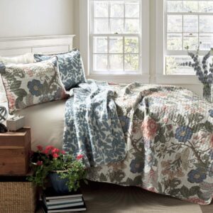 Lush Decor Sydney Reversible Cotton Quilt Set - Charming & Colorful Floral Leaf Design - 3 Piece Quilted Botanical Bedding Set With Shams - King, Green & Blue