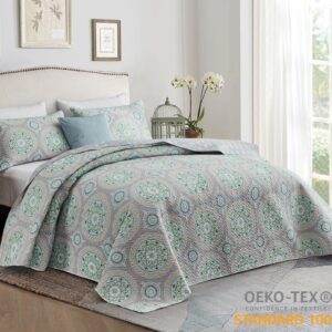 CHIXIN Boho Quilt King Size - Bohemian Chic Medallion Design - Lightweight Bedspread Coverlet Set, Ultrasonic Quilting Mandala Bedding Cover for All Season, 3 Piece, Aqua Blue