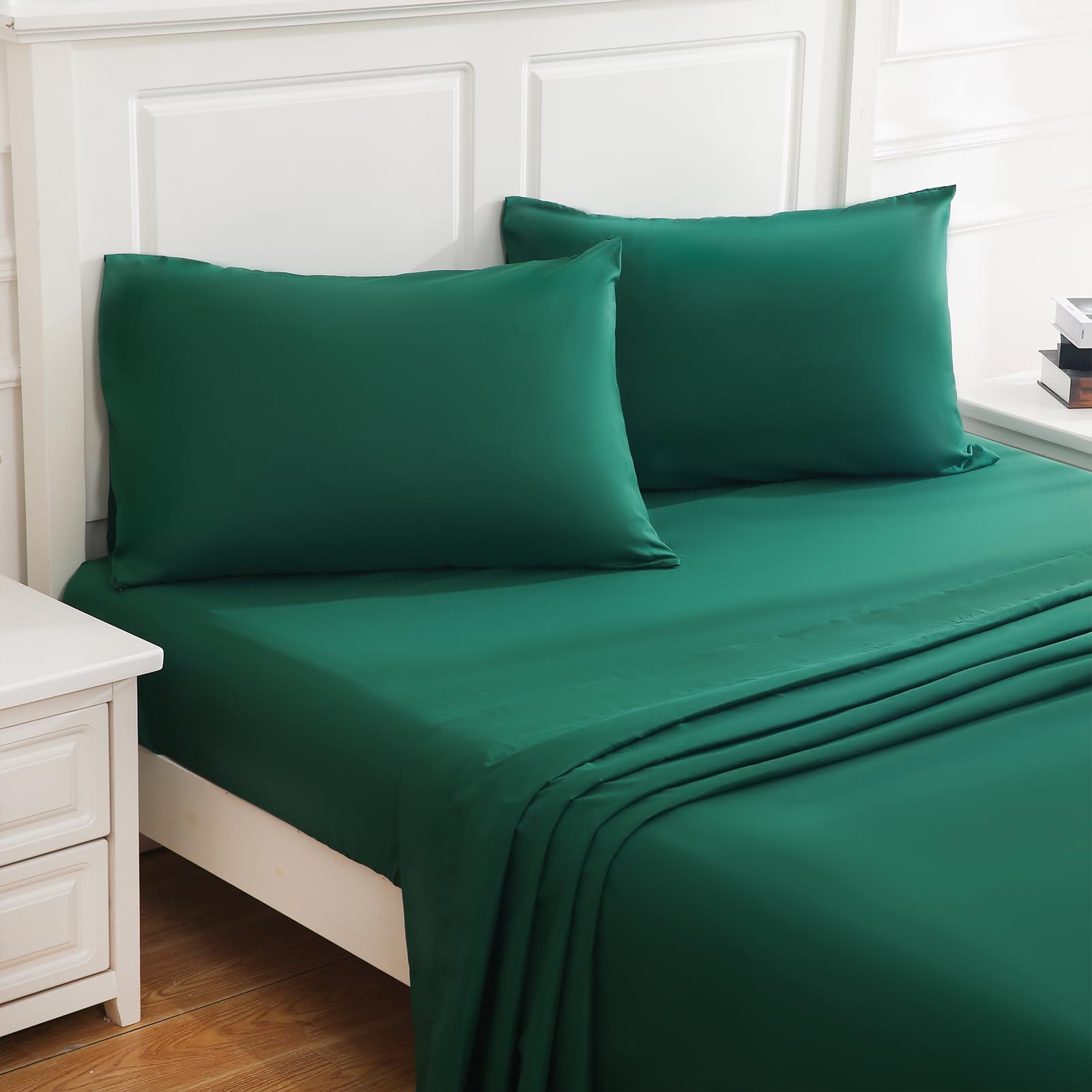 Overket Queen Sheet Set Ultra Soft Queen Bed Sheets 1800 Series Luxury Cooling Sheets-100% Microfiber-Breathable-Wrinkle Free - Queen Size Green-4PC