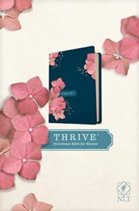 nlt thrive devotional bible for women (hardcover)