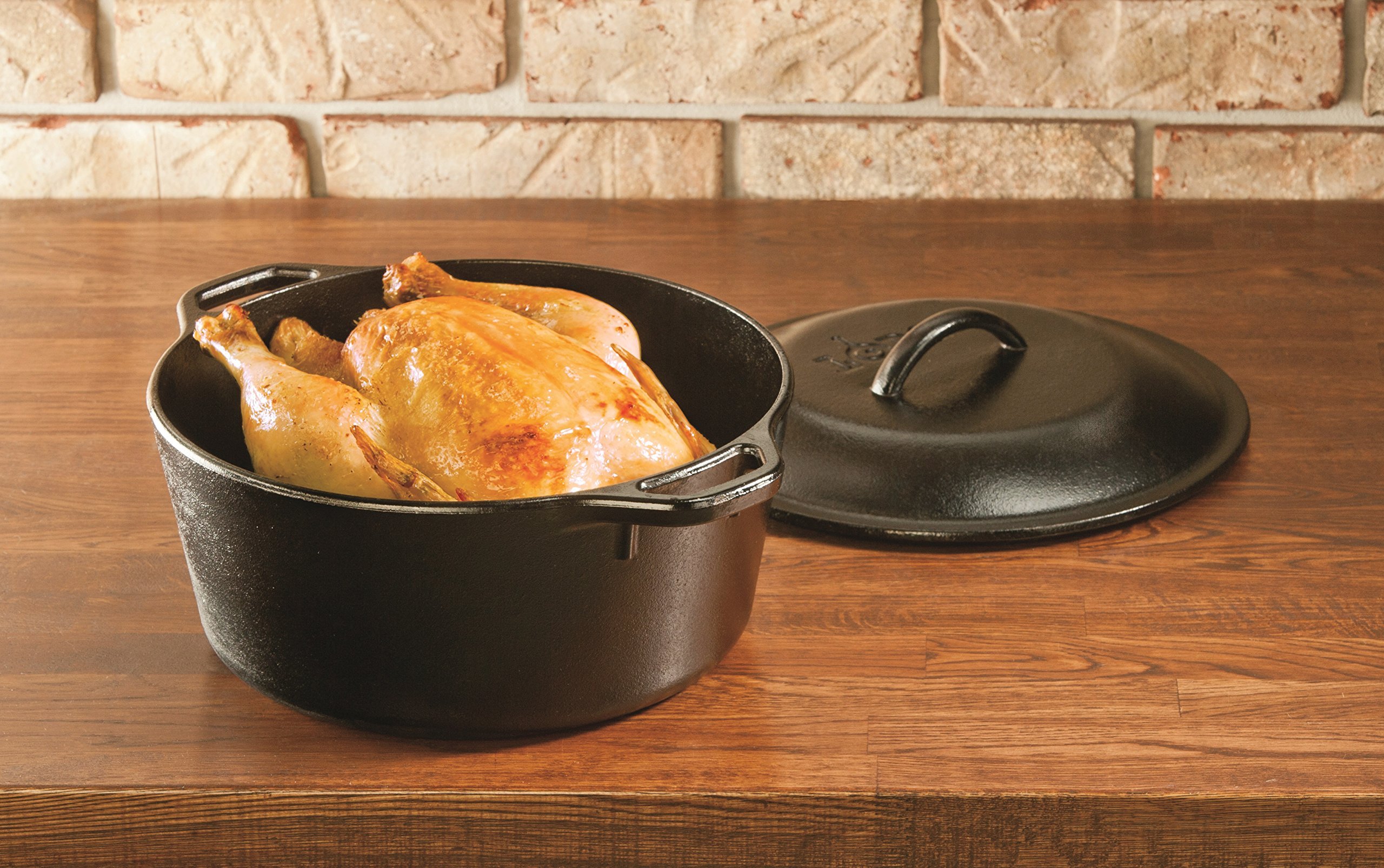 Lodge L8DOLKPLT Cast Iron Dutch Oven with Dual Handles, Pre-Seasoned, 5-Quart,Black