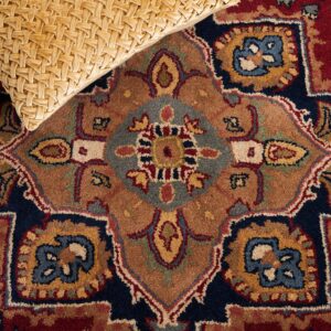 SAFAVIEH Heritage Collection Area Rug - 5' x 8', Red, Handmade Traditional Oriental Wool, Ideal for High Traffic Areas in Living Room, Bedroom (HG625A)