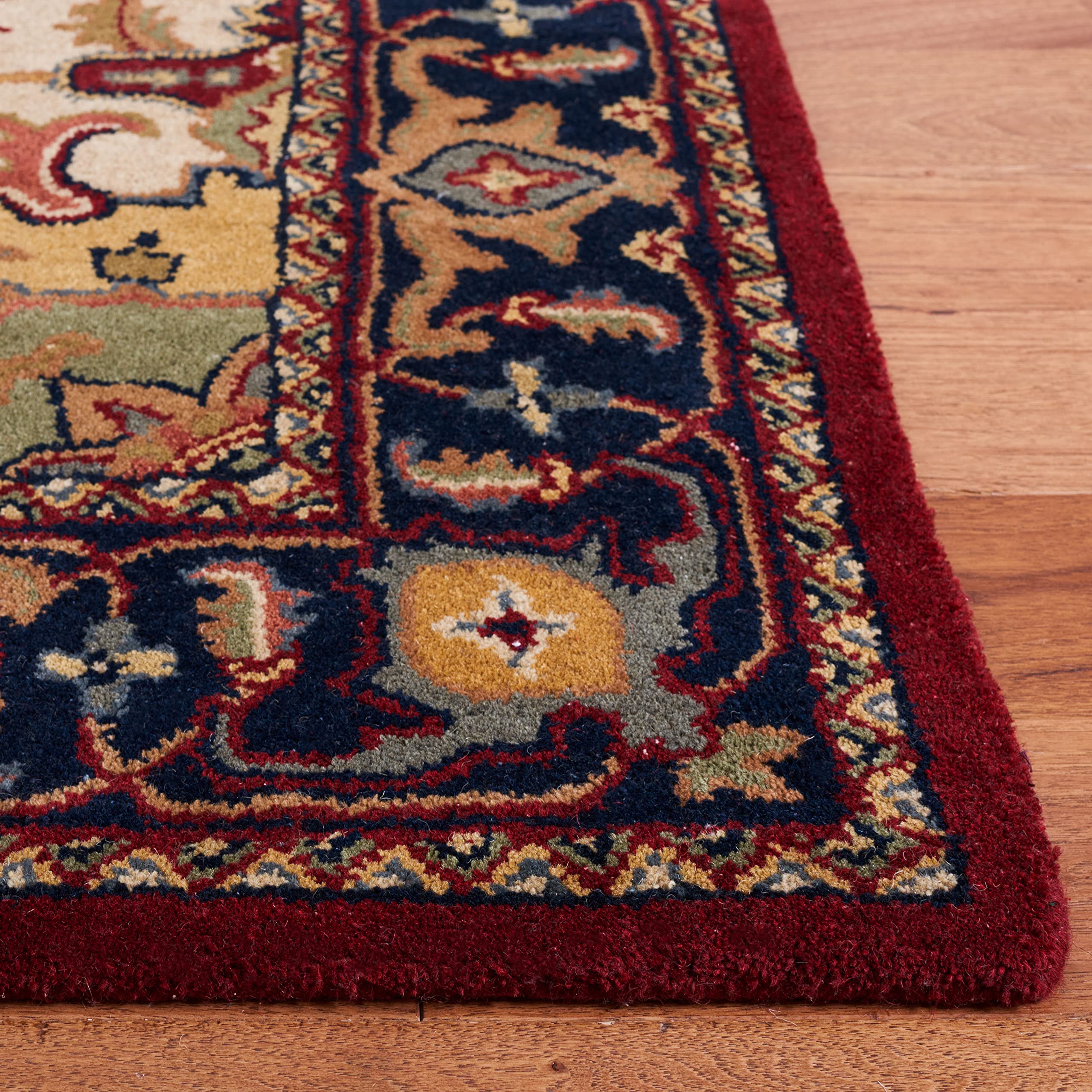 SAFAVIEH Heritage Collection Area Rug - 5' x 8', Red, Handmade Traditional Oriental Wool, Ideal for High Traffic Areas in Living Room, Bedroom (HG625A)