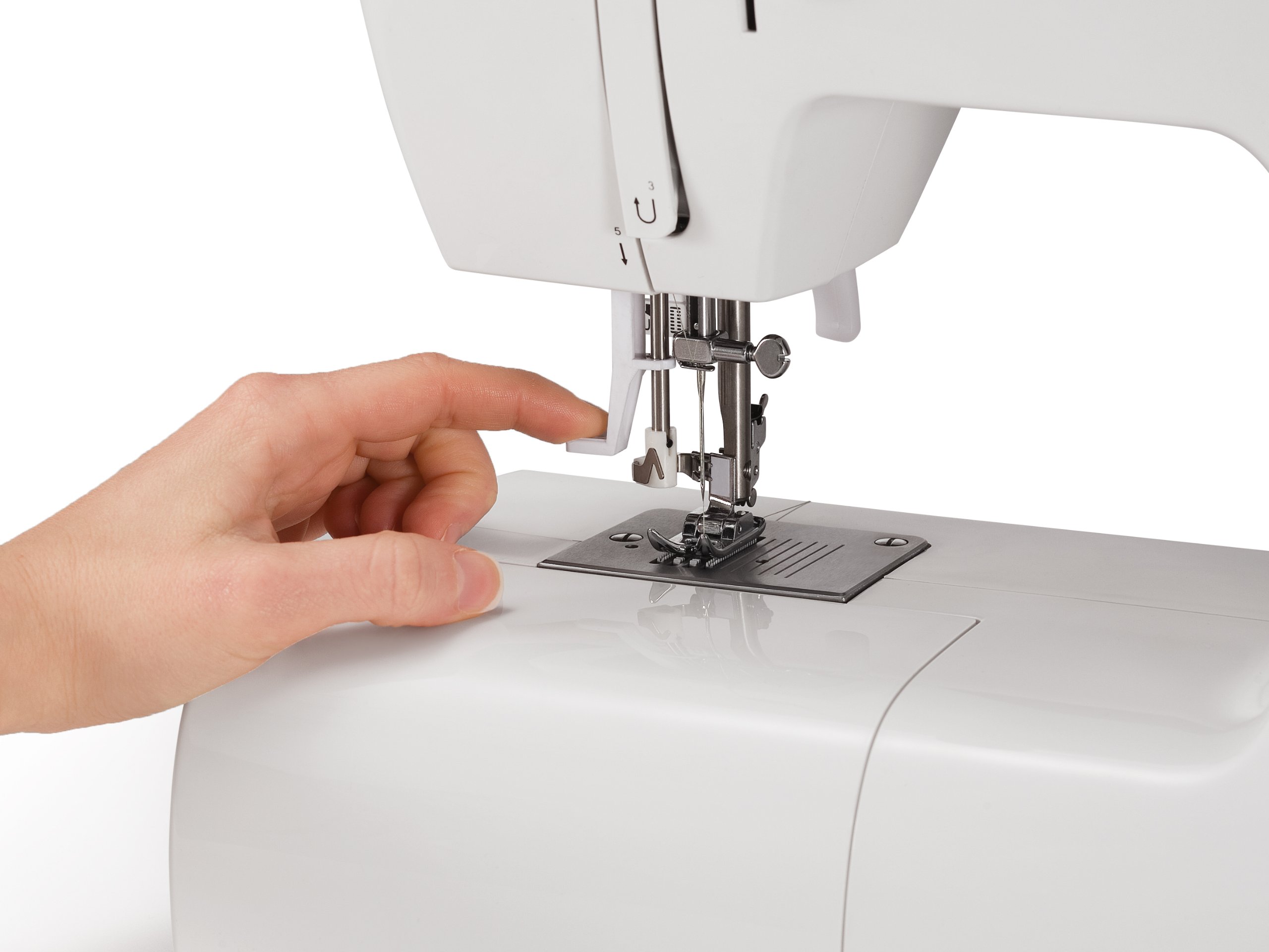 SINGER | Tradition 2277 Sewing Machine including 23 Built-In Stitches, Automatic Needle Threader, Snap-On Presser Feet, Automatic Tension, perfect for sewing all types of fabrics with ease, White