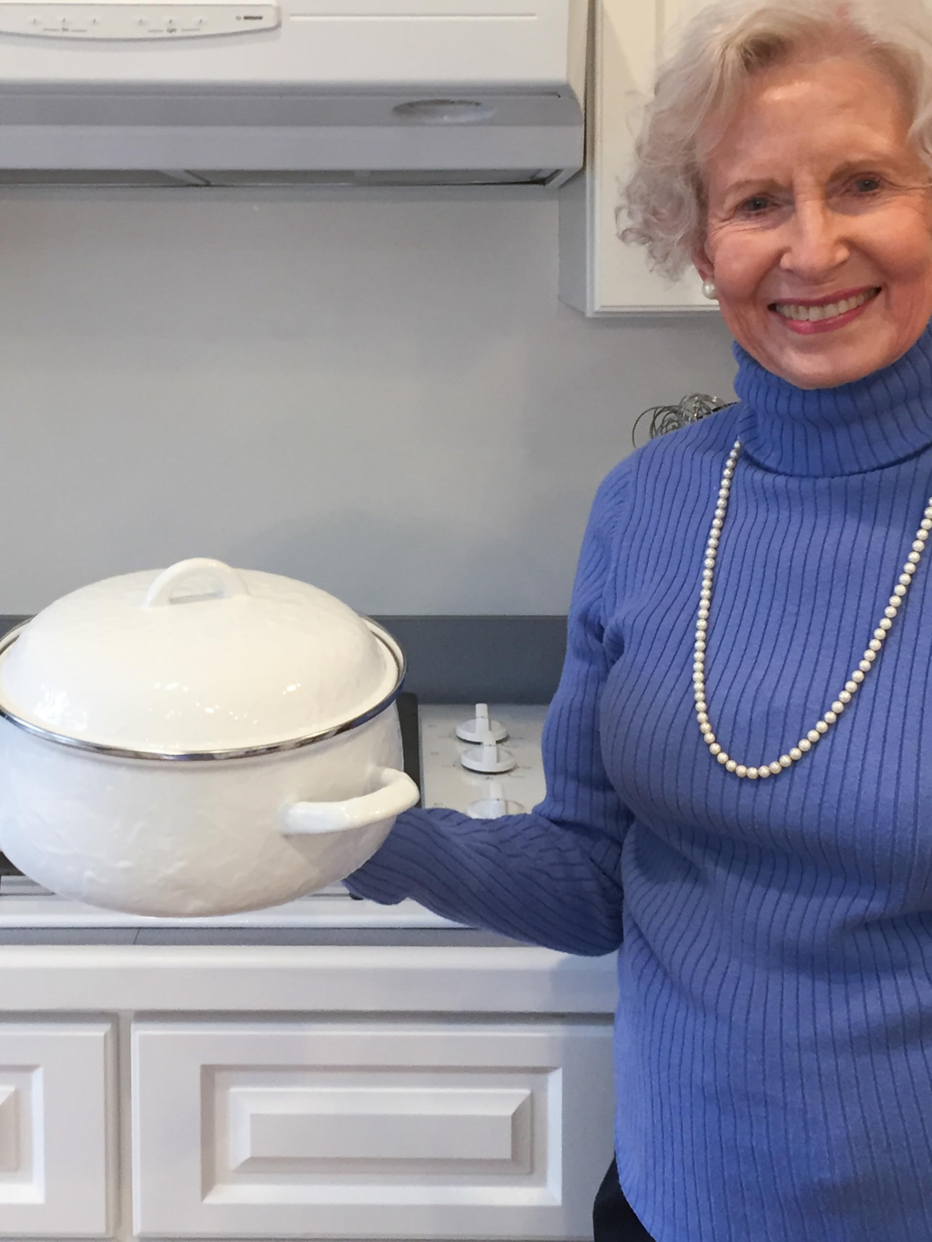 Golden Rabbit Enamelware - 4qt Dutch Oven (Solid White)