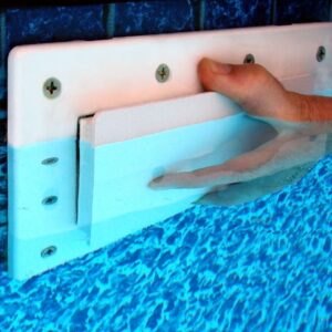 Skimmer Plug SimPoolTech Winterizing for Above-Ground Pool (5 7/8" W x 5 5/8" H)