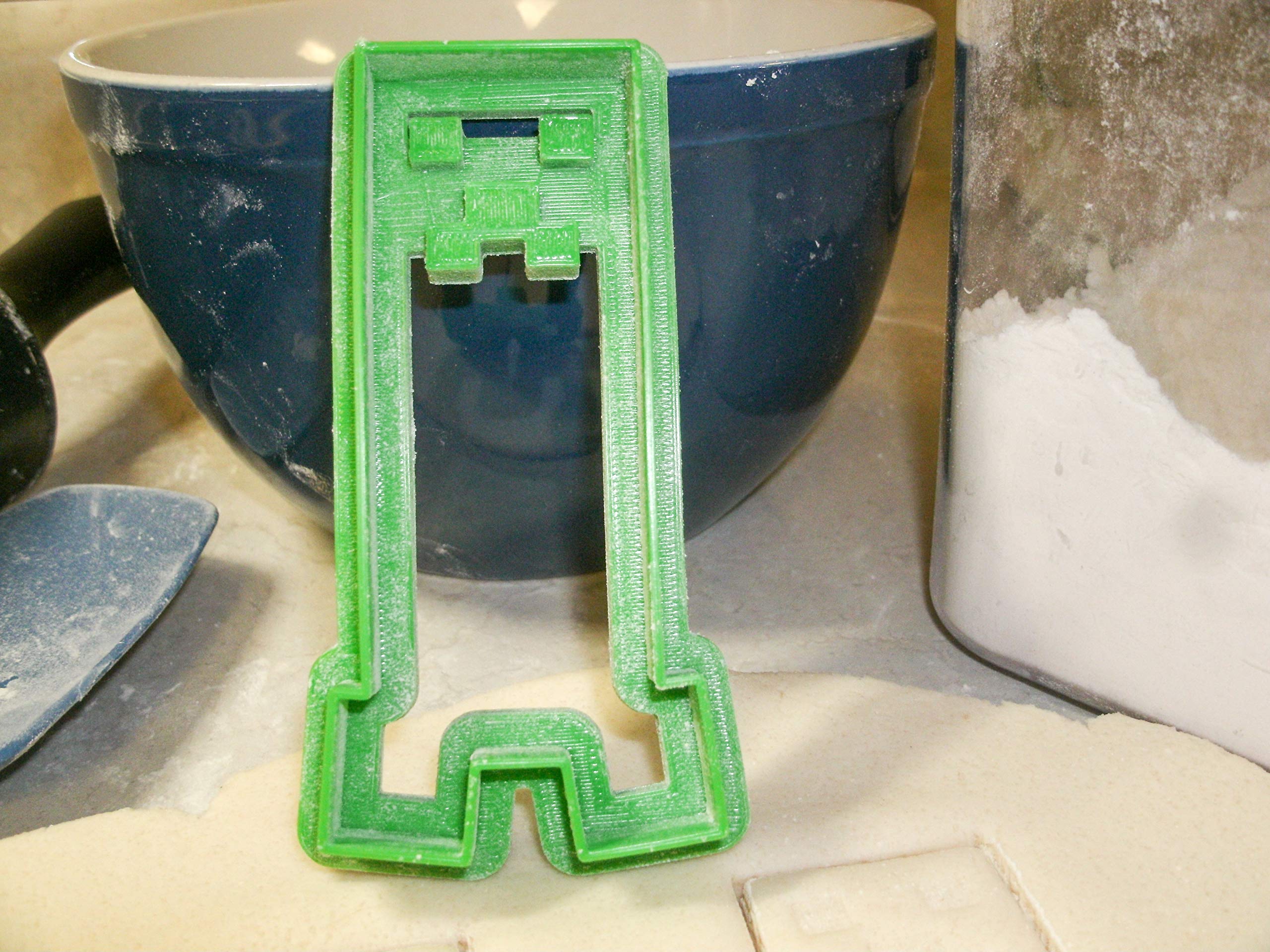 INSPIRED BY CREEPER MONSTER SCOPE BLOCK ADVENTURE VIDEO GAME COOKIE CUTTER MADE IN USA PR519