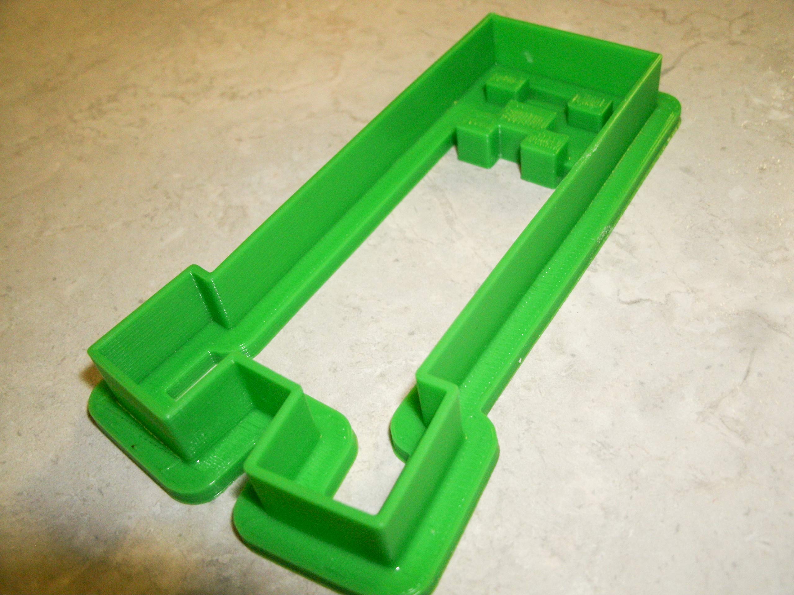 INSPIRED BY CREEPER MONSTER SCOPE BLOCK ADVENTURE VIDEO GAME COOKIE CUTTER MADE IN USA PR519