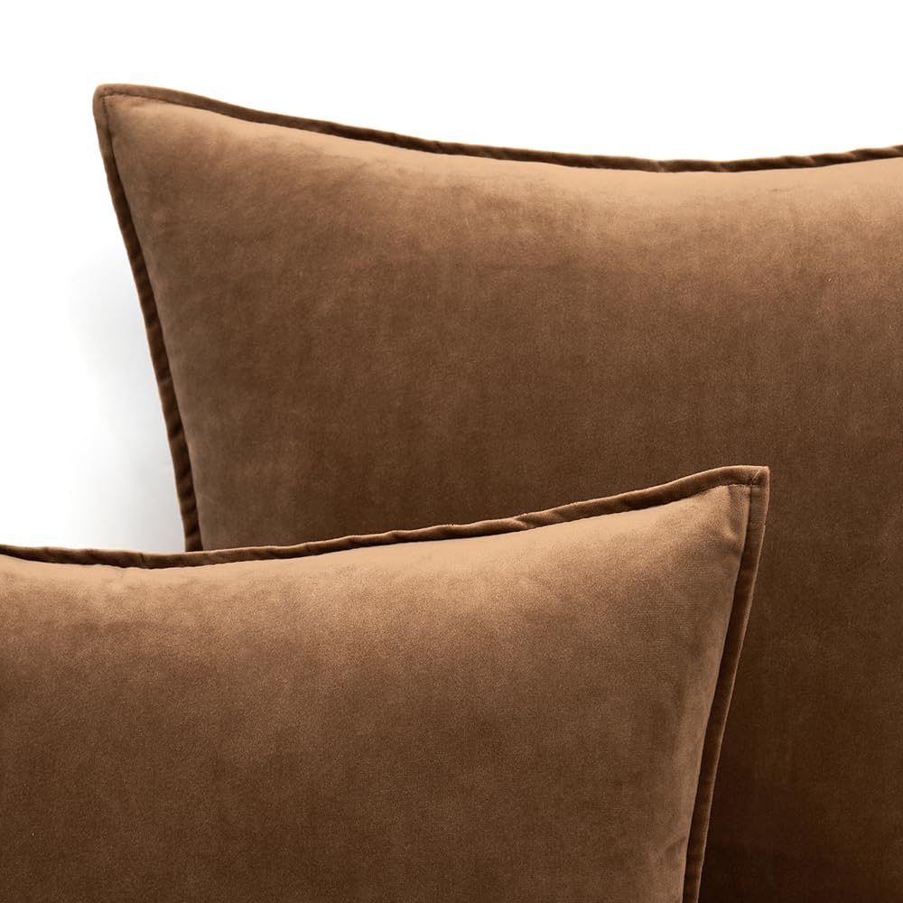 MIULEE Pack of 2 Decorative Velvet Throw Pillow Cover Soft Chocolate Pillow cover Soild Square Cushion Case for Sofa Bedroom Car 18x 18 Inch 45x 45cm