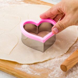 Restaurantware Pastry Tek 3.8 Inch Heart Cookie Cutters 1 Comfort Grip Cookie Cutter Heart - Multiple Sizes Precise Cuts Pink Metal Heart Cutters