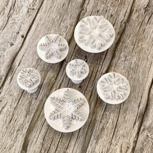 Clever Monster Snowflake Cookie Cutters Set of 6, Plunger Cutter Cake Decorating Supplies Fondant Molds Embossing Tool Snowflake Plunger Cake Cutter