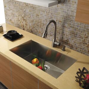 Hykolity 32-inch Kitchen Sink, 16 Gauge Undermount Single Bowl Stainless Steel Kitchen Sink with Strainer & Bottom Grid, 32" x 19" x 9"