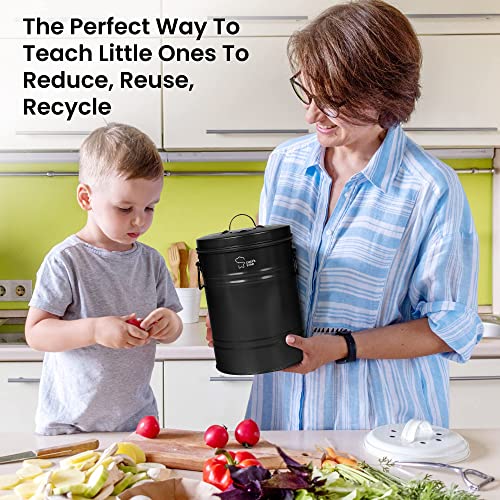 Chef's Star Countertop Compost Bin for Kitchen, Indoor Compost Bin for Kitchen Counter, Small Composter for Kitchen Counter, with Charcoal Filter, Airtight Lid, 0.8 Gallon Compost Pail, Black