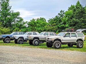 4x4 cars go trail riding at windrock