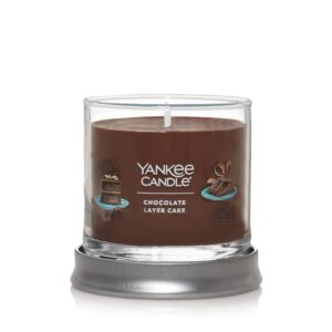 yankee candle chocolate layer cake scented, signature 4.3oz small tumbler single wick candle, over 20 hours of burn time