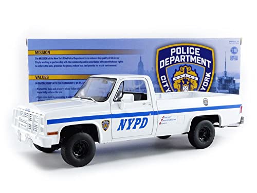 Greenlight 13561 NYPD 1984 CUCV M1008 - New York City Police Department (NYPD) 1:18 Scale