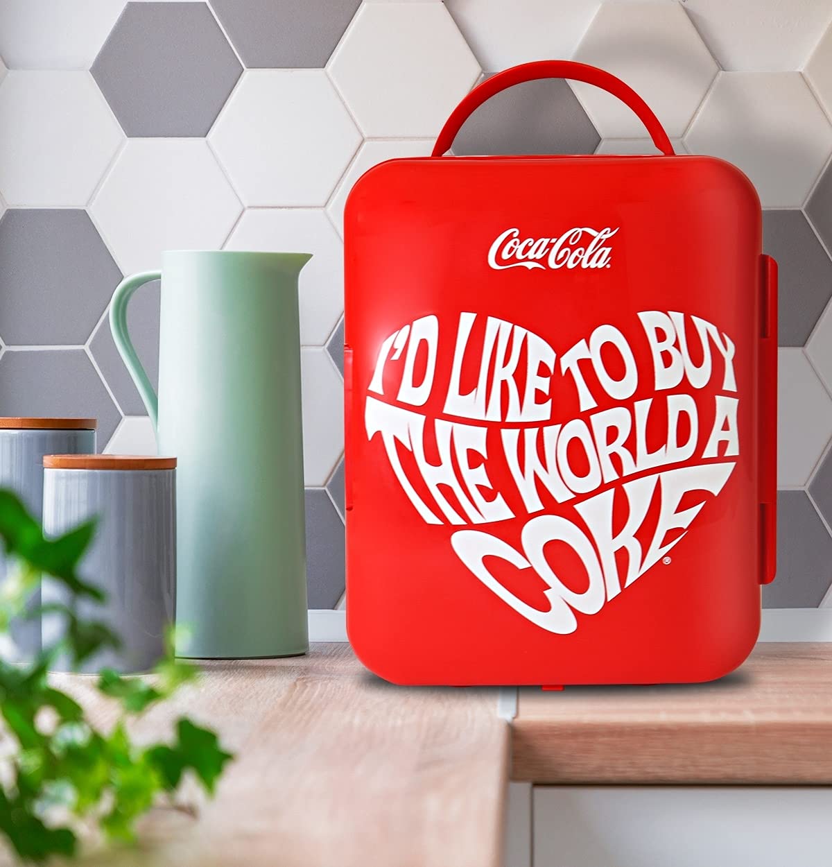 Coca Cola World 1971 Series Portable 6 Can Thermoelectric Mini Fridge Cooler/Warmer, 4 L/4.2 Quarts Capacity, 12V DC/240V AC for Home, Dorm, car, Boat, Beverages, Snacks, Skincare, Cosmetics