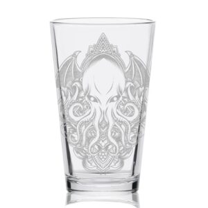 cthulhu engraved beer pint glass | wings & fire design | lovecraftian monster gift & decor!