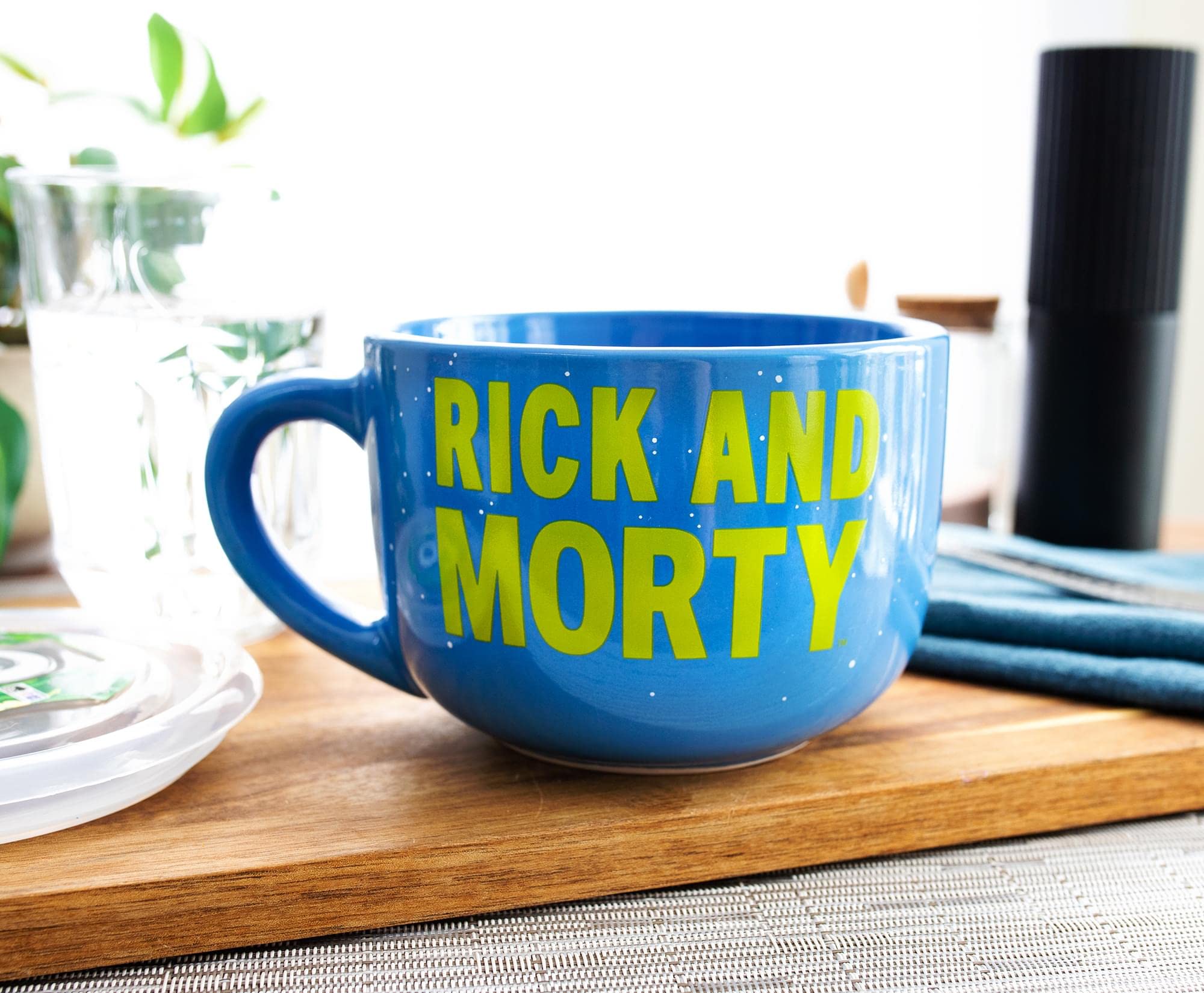 Silver Buffalo Rick and Morty Ceramic Soup Mug with a Vented Plastic Lid, 24 Ounces