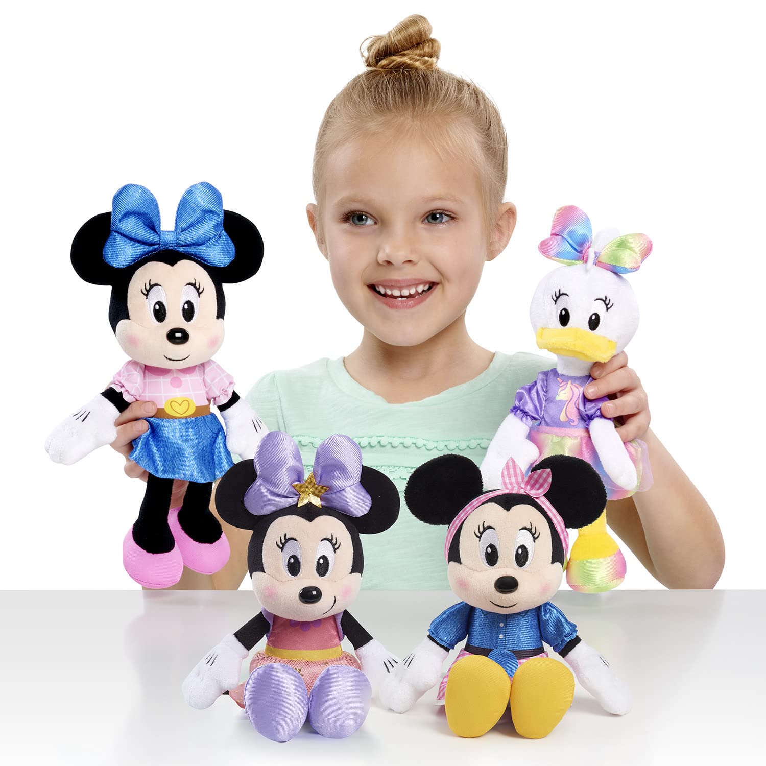 Disney Junior 9.5-inch Minnie Mouse Small Plush Stuffed Animal, Super-Soft Huggable Plush, Kids Toys for Ages 2 Up by Just Play