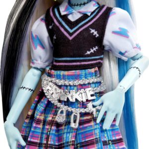 Monster High Doll, Frankie Stein with Blue & Black Streaked Hair in Signature Look with Fashion Accessories & Pet Dog Watzie