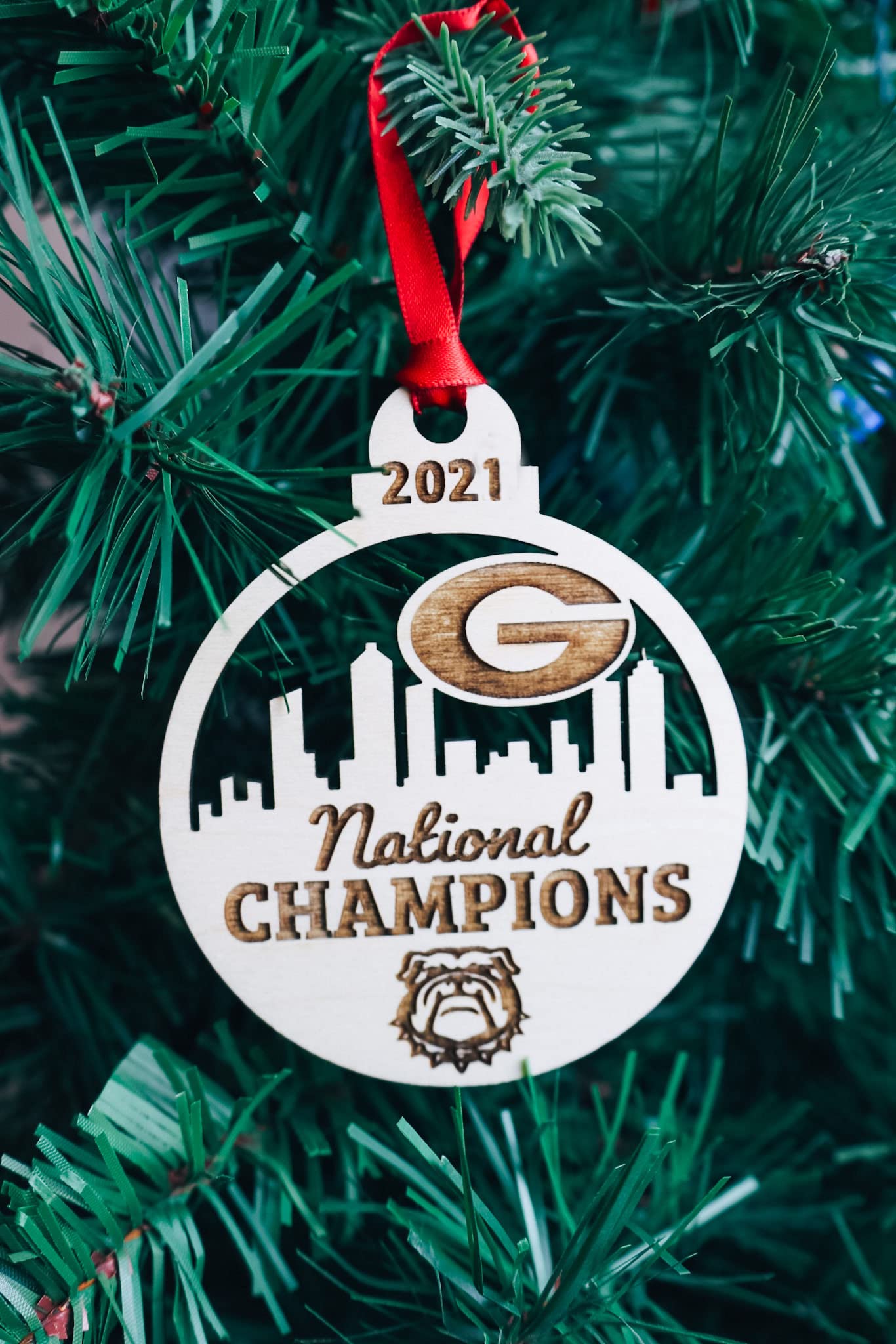 Georgia B U L L D O G S 2021 CFB National Champions SKYLINE Christmas Ornament Christmas Tree Decor Wood Engraved Ornament